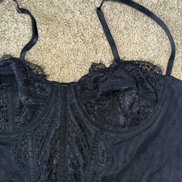 Urban Corset - Picture 3 of 3